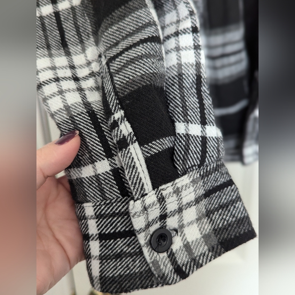 Plaid Hooded Jacket - Black and White/ Size Large/ Nwt - Picture 4 of 8